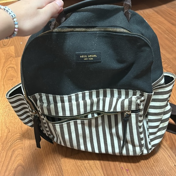 henri bendel - Picture 2 of 3